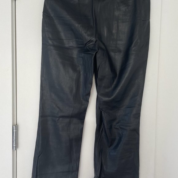 Zara cropped zipper detail faux leather pants size M - 2 avail! - Picture 4 of 5